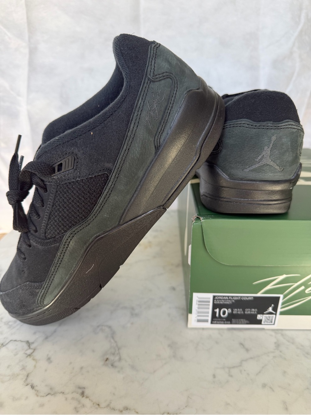 Jordan Flight Court Low-Top Sneakers in Black